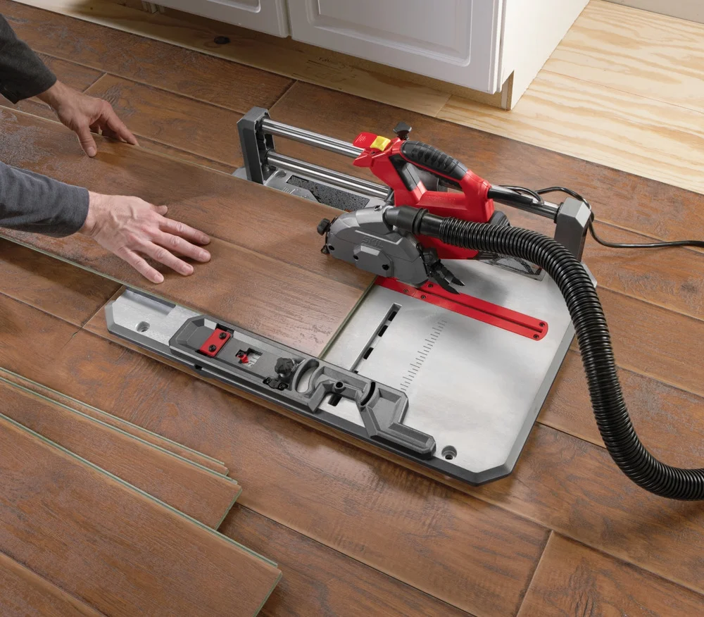 SKIL 3601 - 02 7 - Amp Corded Electric Flooring Saw with 36T Contractor Blade